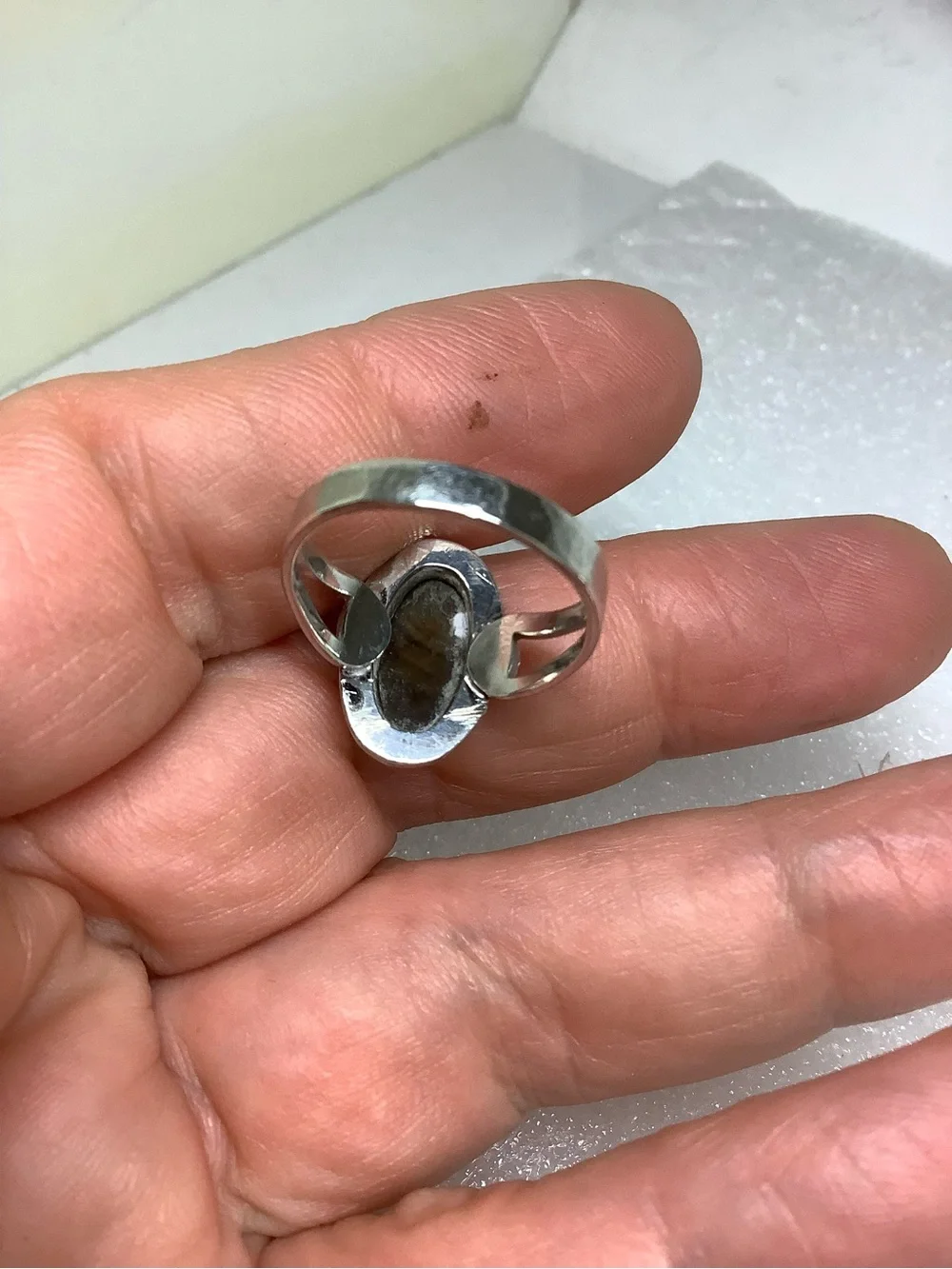 Sarah Coventry Sterling silver Ring with Mother of Pearl Cameo